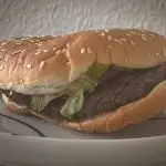 Dag 34. Min Whopper är nu lika gammal som Reklamburgaren.